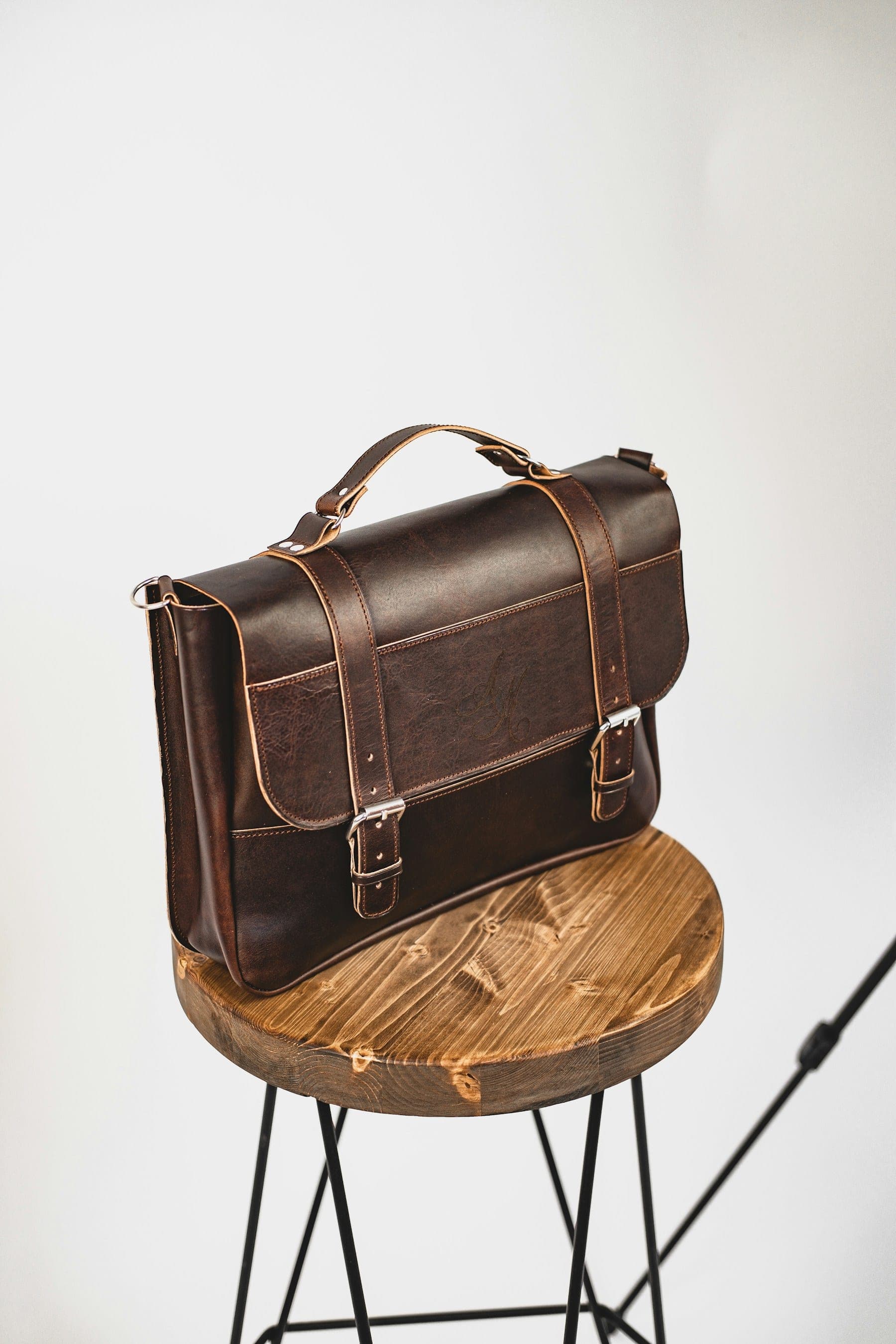 Wanderer Crossbody — product photography